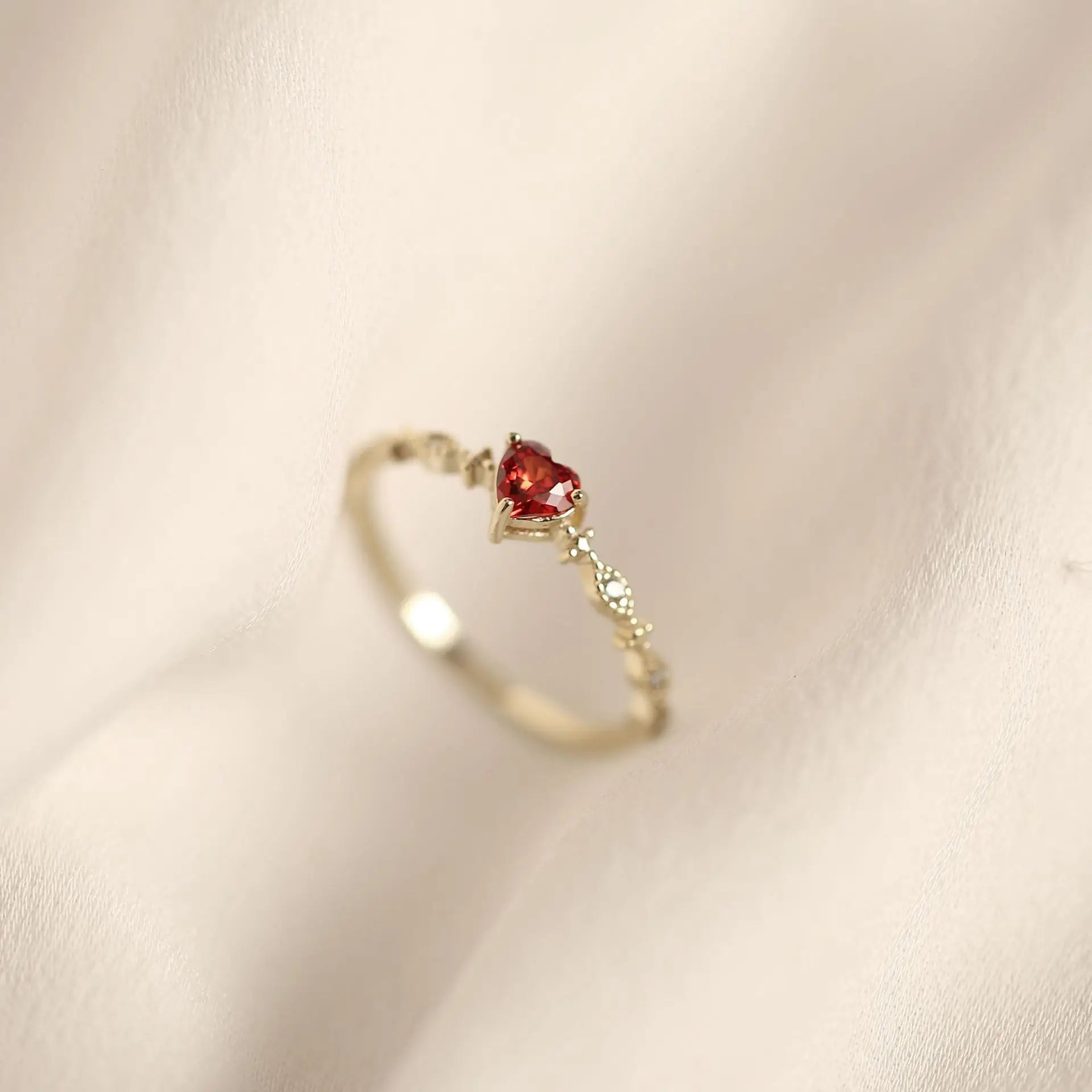 Scarlet Heart Ring