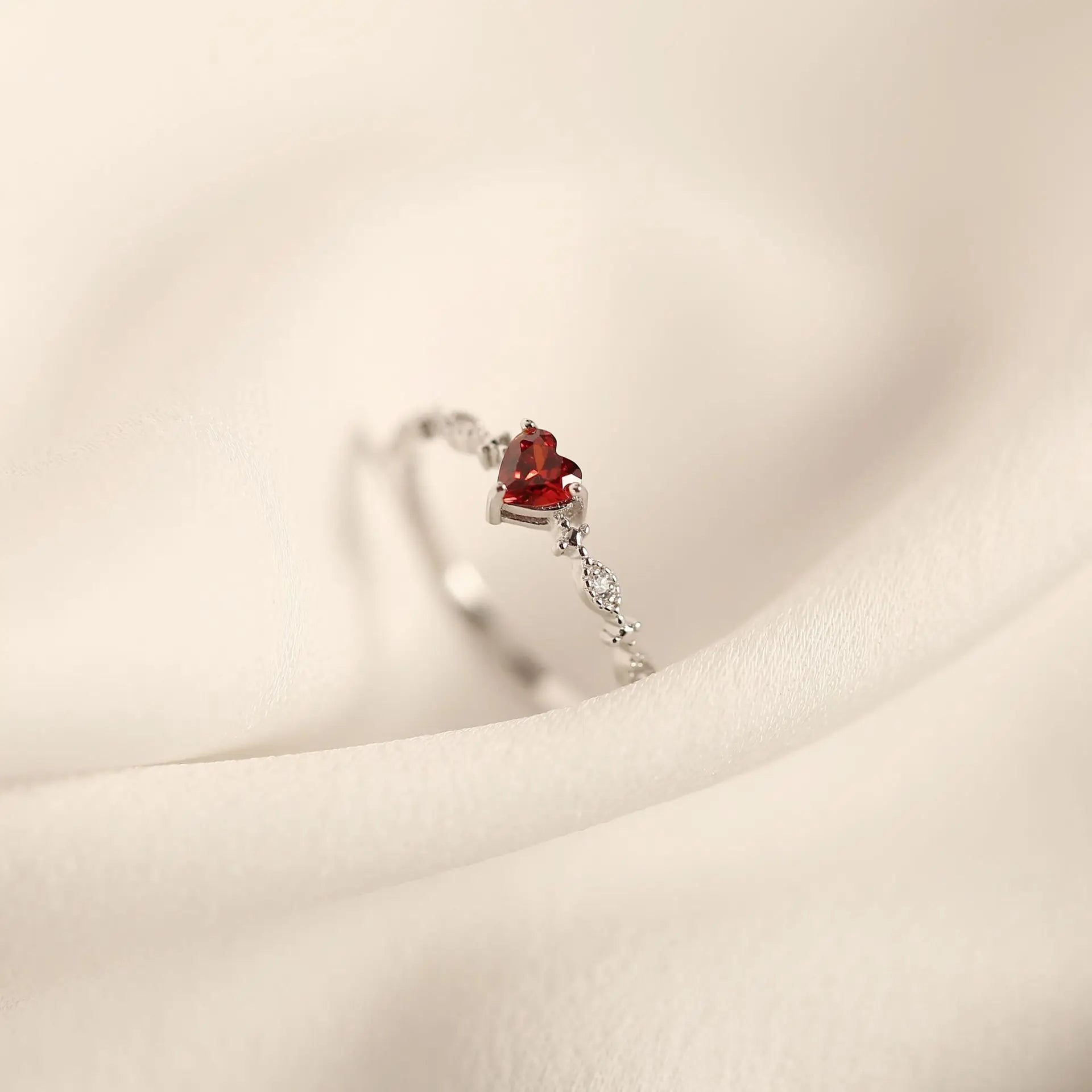 Scarlet Heart Ring